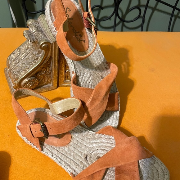 Shoes - Picture 2 of 4